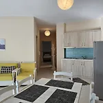 Appartamento Two Bedroom With Sea View 091