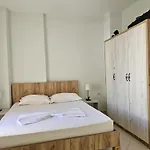 Appartement Two Bedroom With Sea View 091 Sarandë