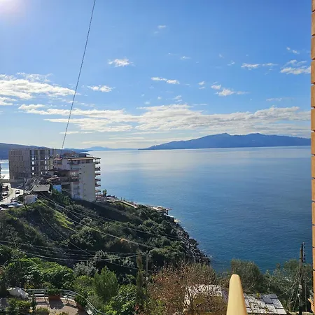 Two Bedroom With Sea View 091 *