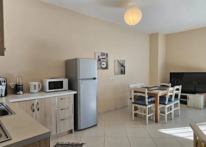 Two Bedroom With Sea View 091 *